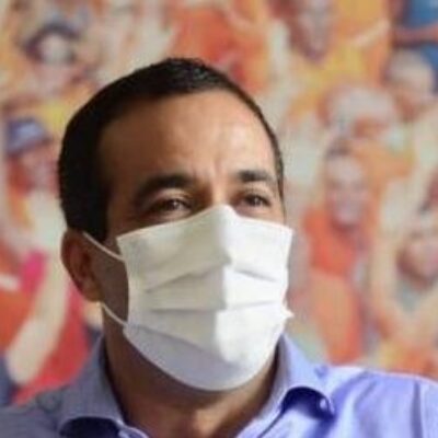 Candidatos focam na biografia no primeiro dia de programa eleitoral