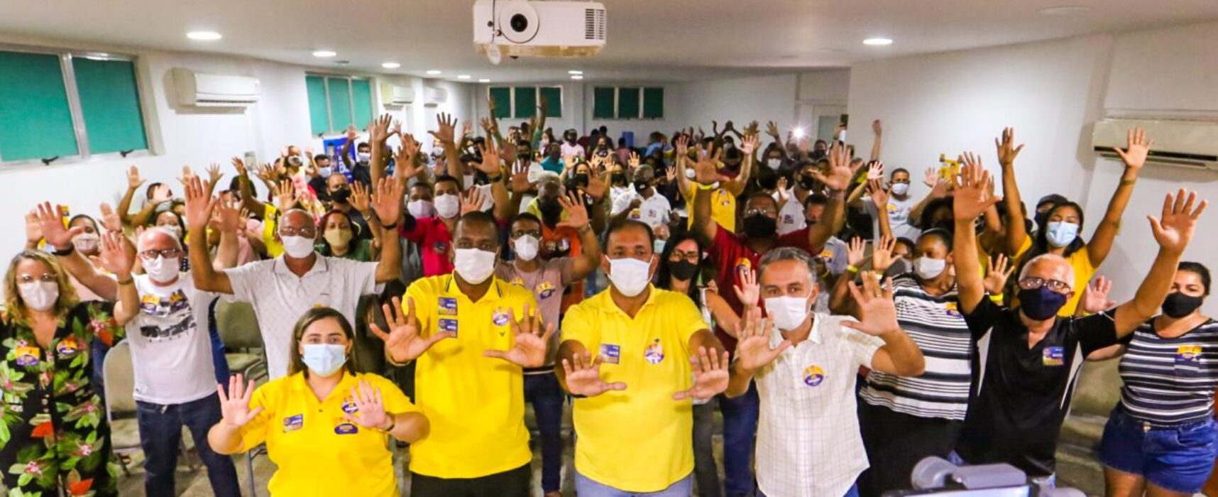 Clima festivo marca lançamento da campanha de Escuta ao legislativo