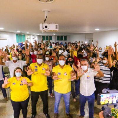 Clima festivo marca lançamento da campanha de Escuta ao legislativo
