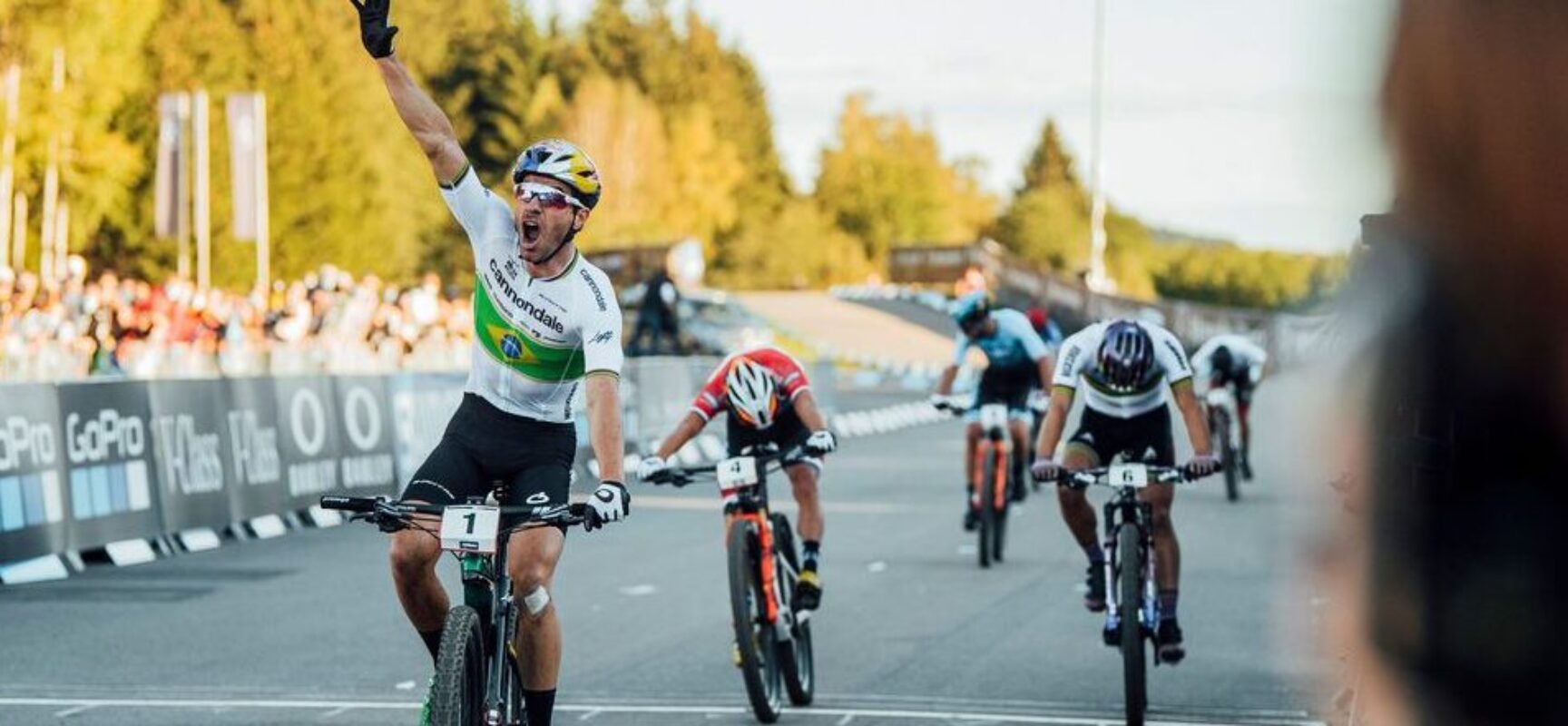 Histórico: Henrique Avancini vence prova olímpica de Mountain Bike