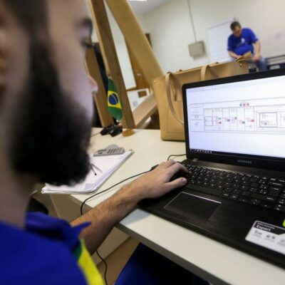 Inadimplência em cursos de graduação cresce no 1º semestre no país