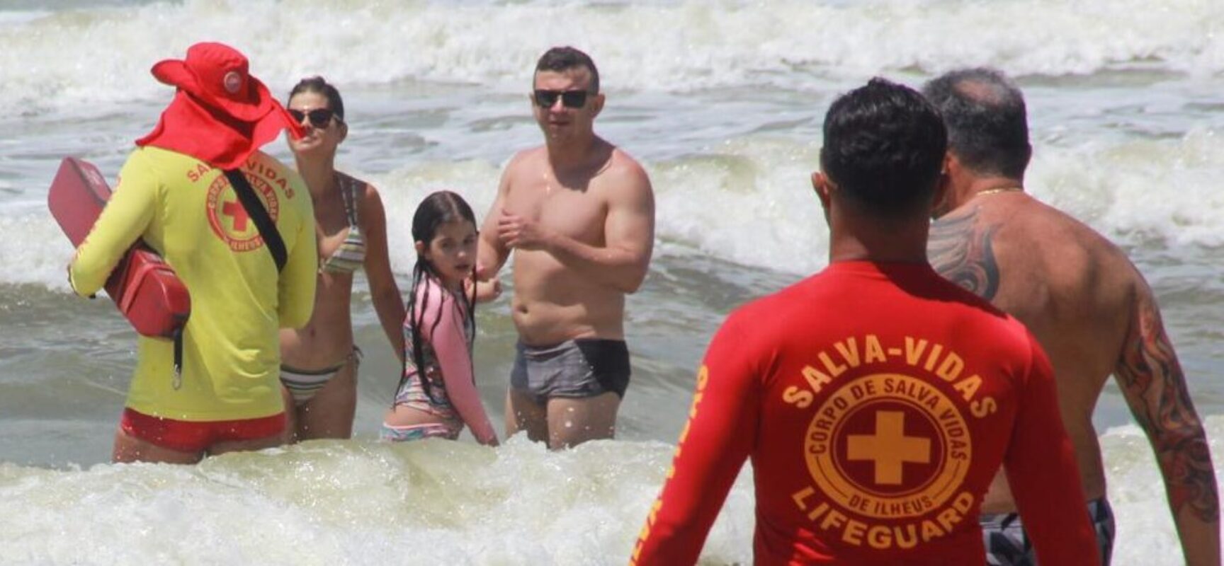 Prefeitura intensifica ações preventivas nas praias de Ilhéus durante feriado do Dia das Crianças