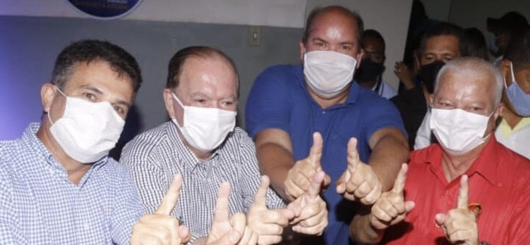 Rui Costa e João Leão ao lado de Cacá à prefeito de Ilhéus