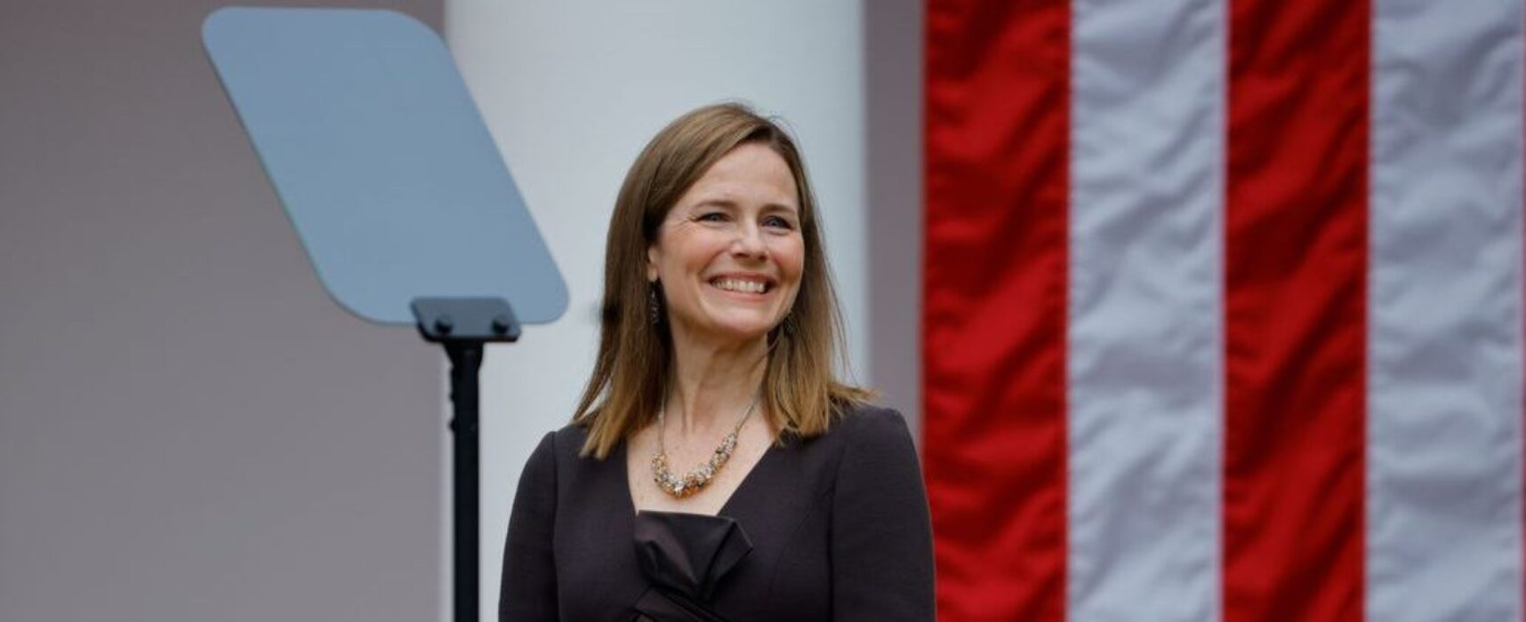 Senado dos EUA aprova nomeação de Amy Barrett para Suprema Corte