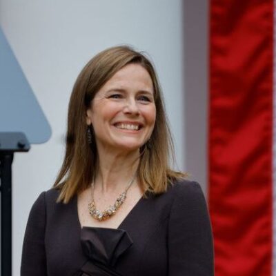 Senado dos EUA aprova nomeação de Amy Barrett para Suprema Corte