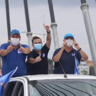 Cacá (11) e Everaldo reúnem mais de mil veículos em carreata