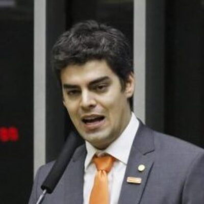 Projeto acaba com auxílio-mudança pago a deputado e senador