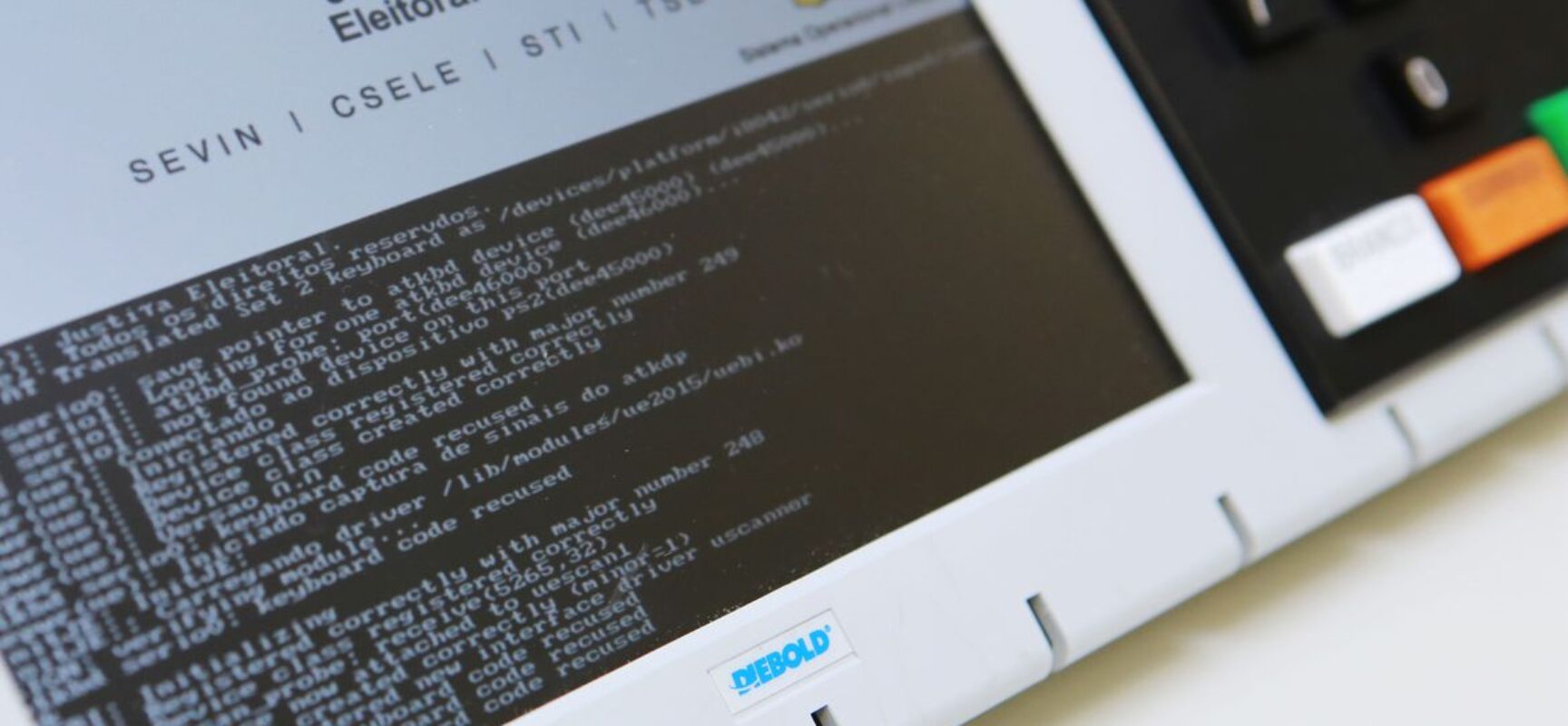 TSE: urna deverá mostrar nome de candidato com registro pendente