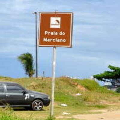 VEREADOR ESCUTA REIVINDICA PAVIMENTAÇÃO ASFÁLTICA NA AVENIDA JOÃO ALFREDO AMORIM DE ALMEIDA (Praia do Marciano).