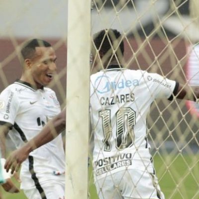 Brasileiro: Corinthians vence Botafogo no Nílton Santos