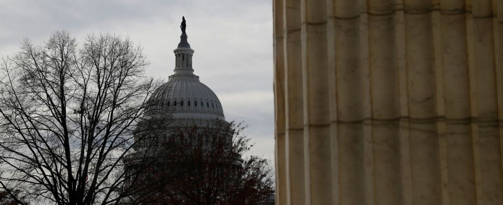Após invasão, Congresso dos EUA certifica vitória de Joe Biden