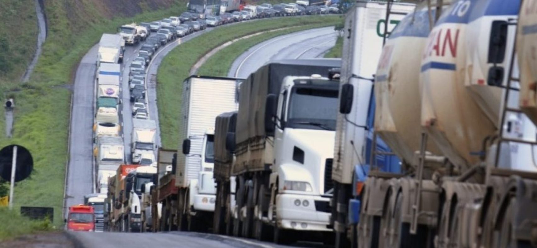 Caminhoneiros confirmam greve e alegam situação pior que a de 2018