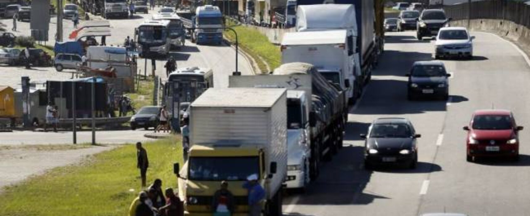 Caminhoneiros planejam nova paralisação para fevereiro