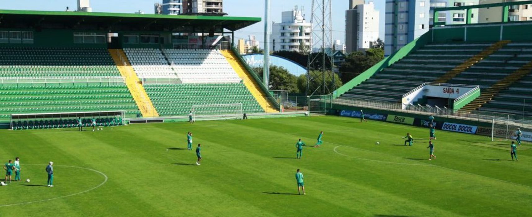Chapecoense marca aos 51 minutos do segundo tempo e conquista Série B