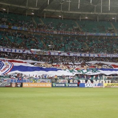 Com problemas financeiros, Bahia deve 13º a funcionários