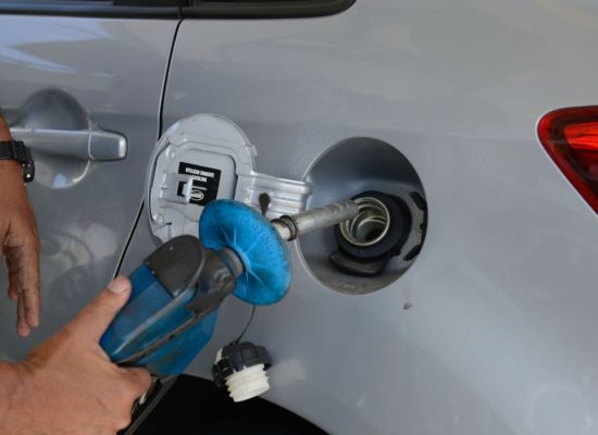Decreto obriga postos a informarem composição do preço de combustíveis