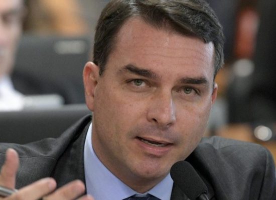 STF adia mais uma vez julgamento de foro de Flávio Bolsonaro