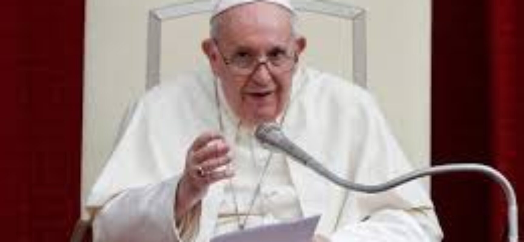 Papa Francisco dedica oração a quem sofre com a pandemia de coronavírus em Manaus