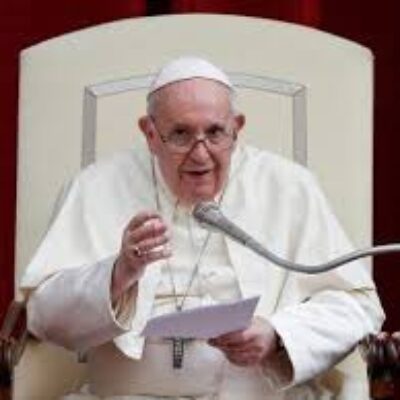 Papa Francisco dedica oração a quem sofre com a pandemia de coronavírus em Manaus
