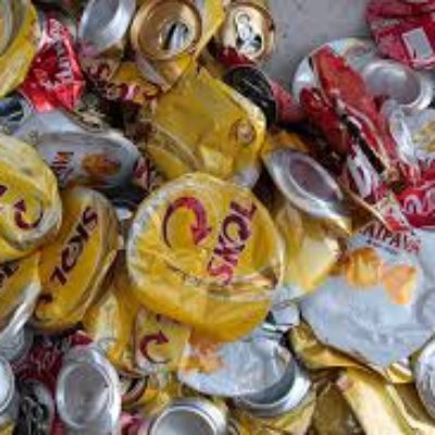 Polícia impede arremesso de 215 latas de cervejas para presos na Mata Escura