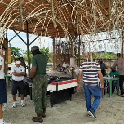 Prefeitura realiza ação conjunta para remover barracas irregulares na orla norte de Ilhéus