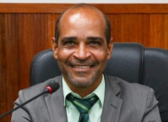 ILHÉUS: Presidente César Porto ratifica proposição para revitalização de Praça no Hernani Sá ILHÉUS: Presidente César Porto ratifica proposição para revitalização de Praça no Hernani Sá