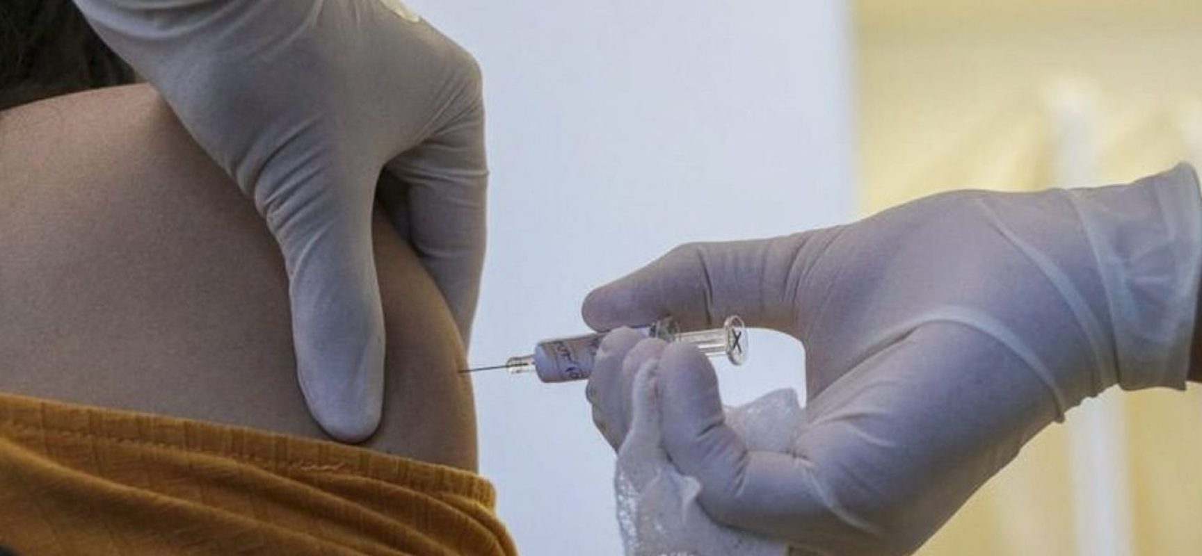 Salvador deve vacinar 2.500 pessoas contra a Covid-19 nesta terça