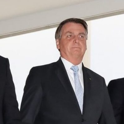 Após vencer eleições do Congresso, Centrão busca tomar espaço de militares no governo