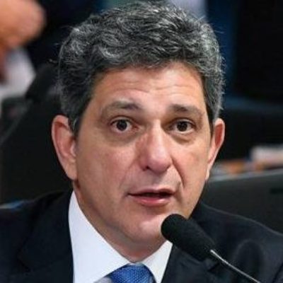 Depois de apoiar Pacheco, PT deve ficar com cargo de Flávio Bolsonaro no Senado