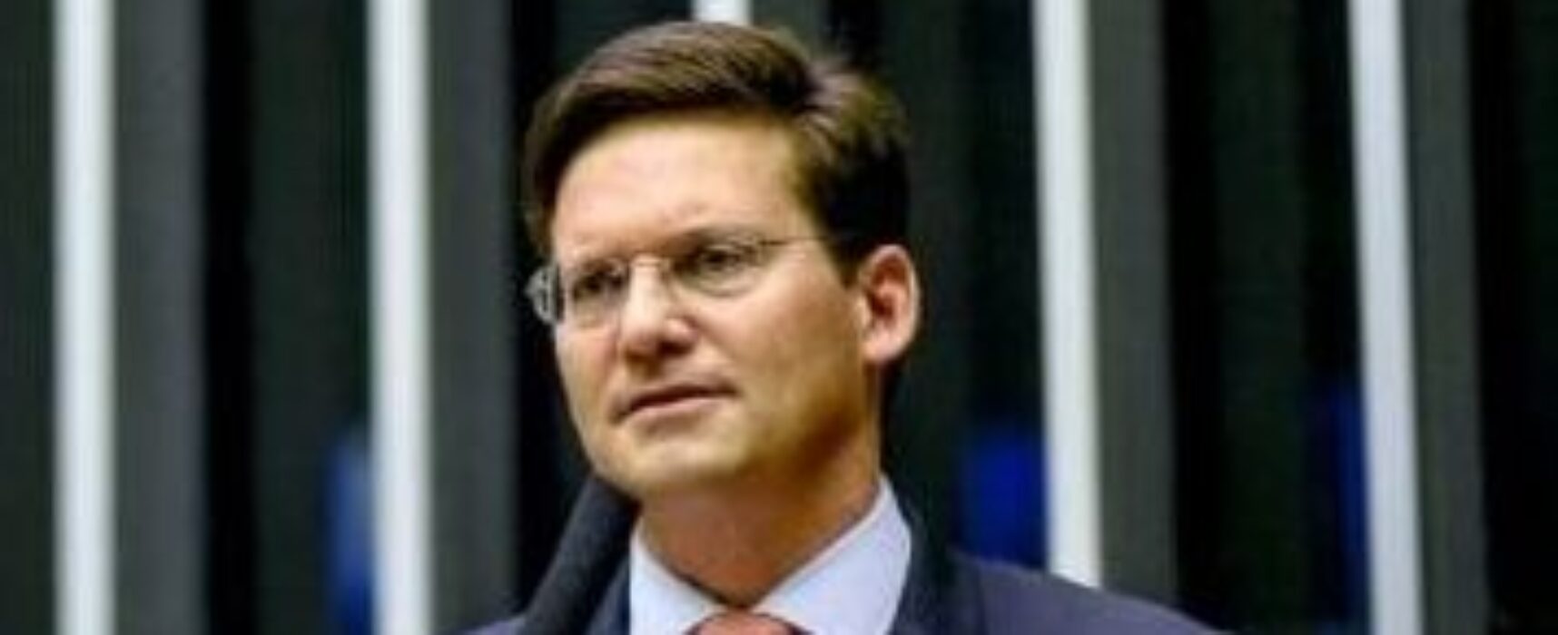 Se for candidato, João Roma pode tirar 3 partidos da base de ACM Neto
