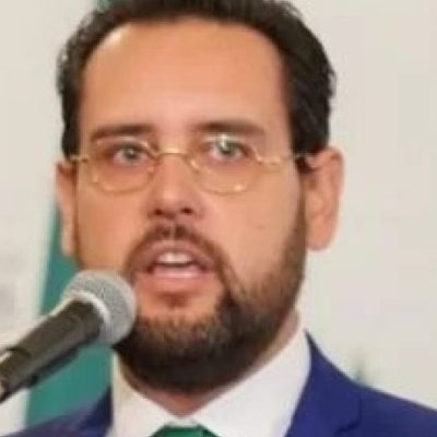 Deputado do PSL é acusado de reformar casa da sogra com verba pública