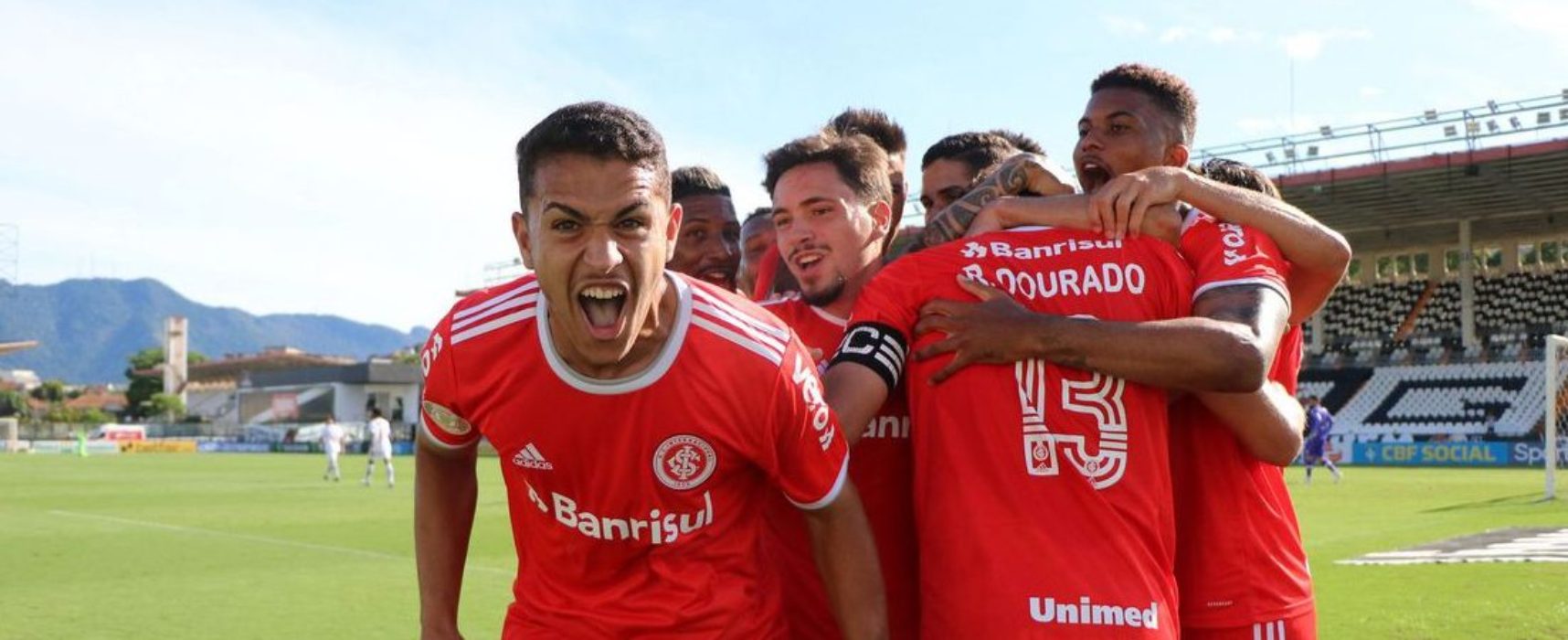 Inter vence Vasco e pode ser campeão no domingo contra o Flamengo