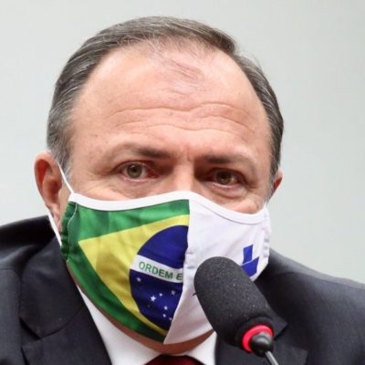 Covid-19: Pazuello vai alterar o Plano Nacional de Vacinação para incluir professores como prioridade