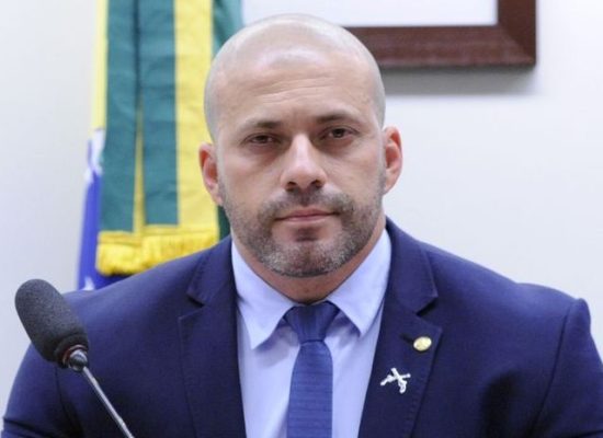 Moraes acaba de determinar bloqueio de redes sociais de deputado