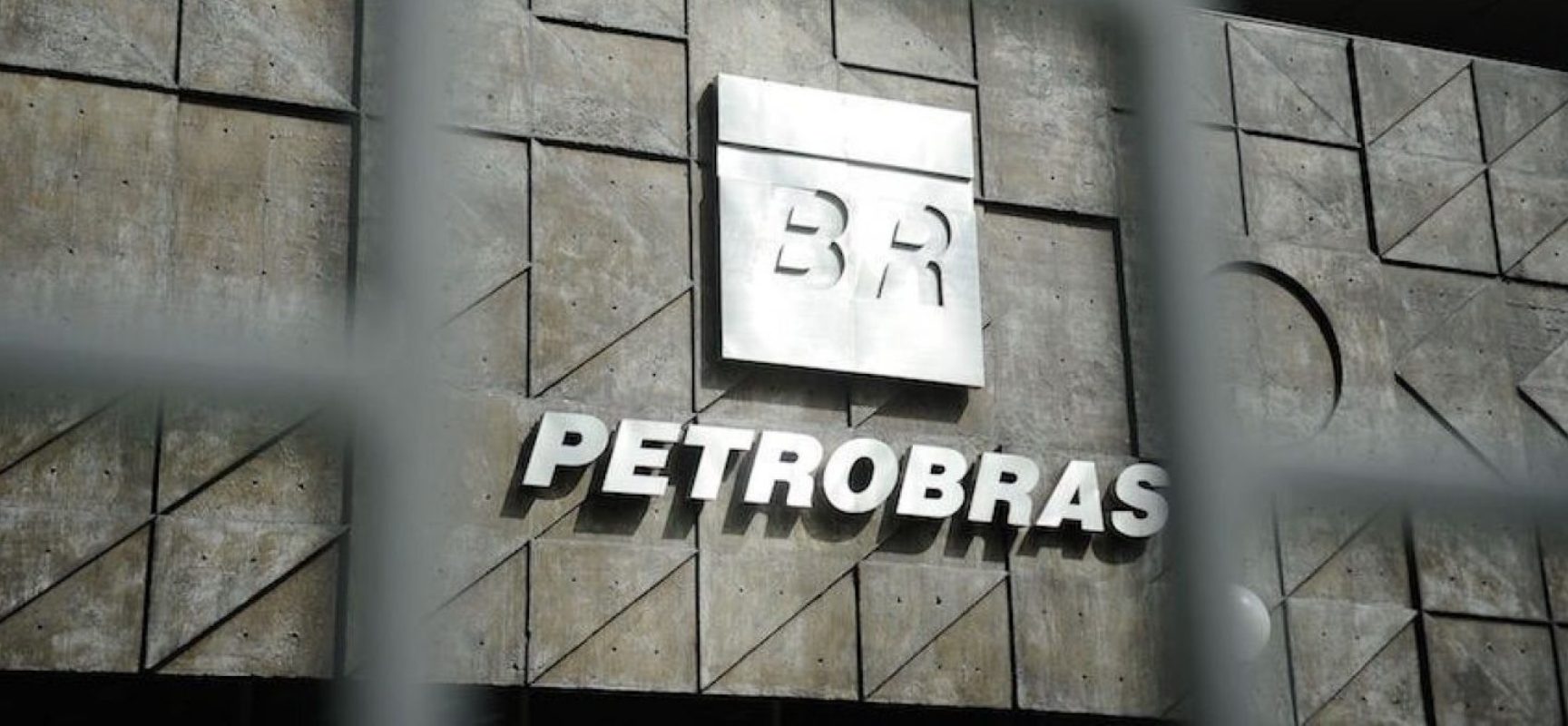 Petrobras perde R$ 100 bilhões em valor de mercado desde sexta