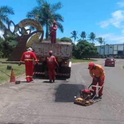 Prefeitura de Ilhéus retoma operação tapa-buracos em 16 pontos da cidade