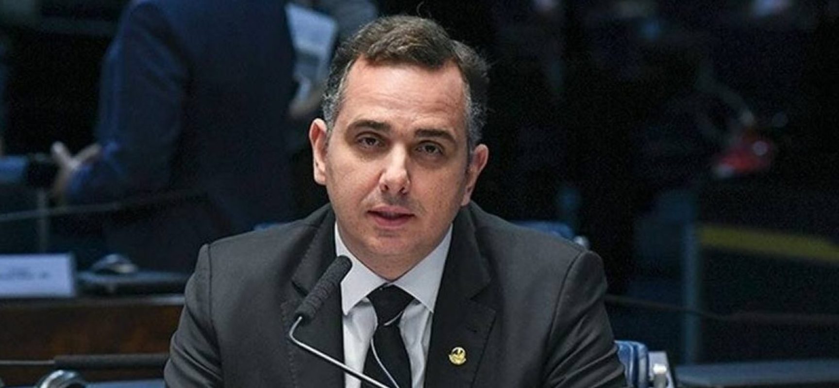 Rodrigo Pacheco é eleito presidente do Senado com apoio de Bolsonaro e PT