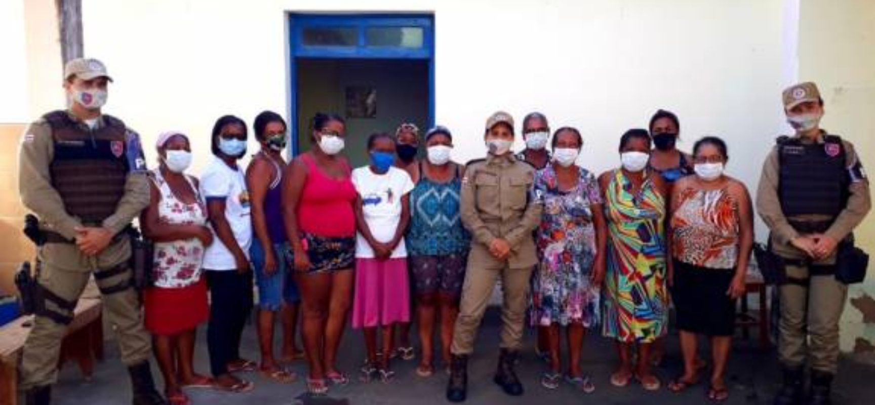 Ronda Maria da Penha de Jequié se reúne com mulheres lavadeiras