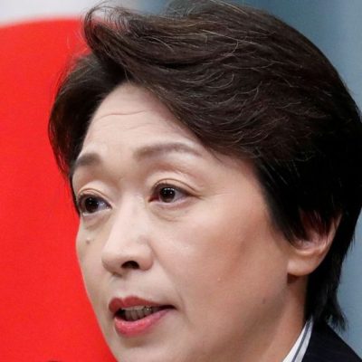 Tóquio: comitê deve escolher mulher como chefe após reação a machismo