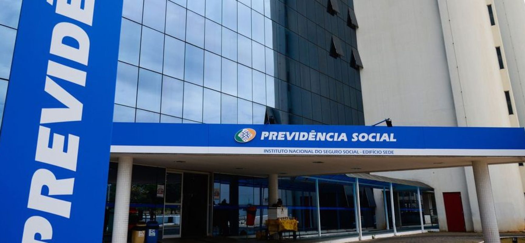 INSS: Concessão de auxílio-doença volta a ser feita pela internet