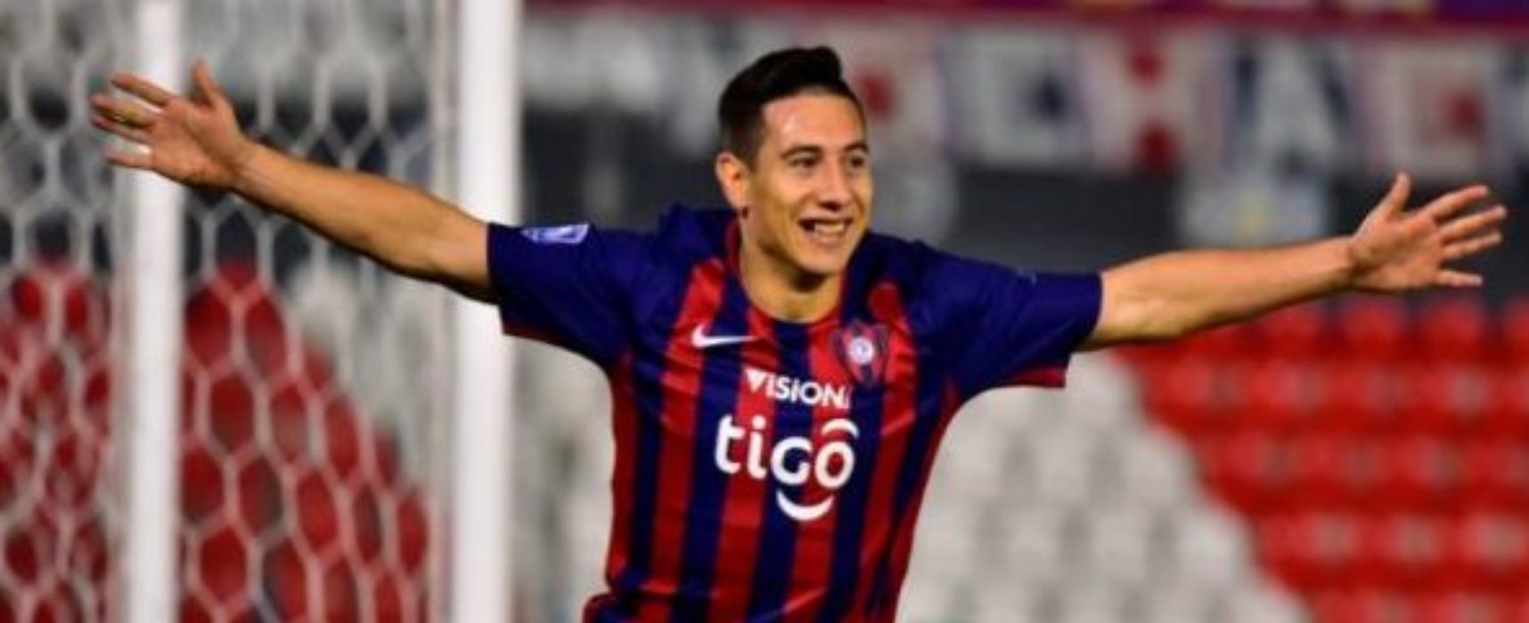 Bahia acerta contratação de Oscar Ruiz por R$ 2,3 milhões