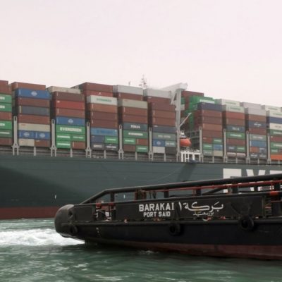Canal de Suez: Engarrafamento já chega a 429 navios; prejuízos somam US$ 400 milhões por hora