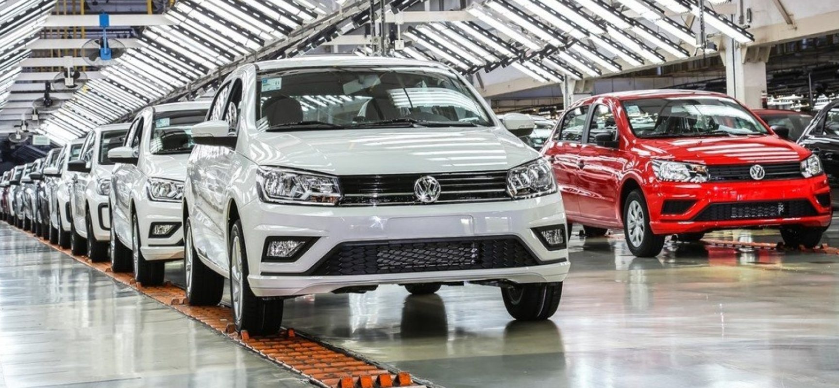 Com agravamento da pandemia, Volkswagen suspenderá produção no Brasil