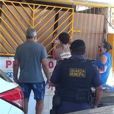 Fiscalização interdita estabelecimentos e encerra festa com mais de 200 pessoas em Ilhéus