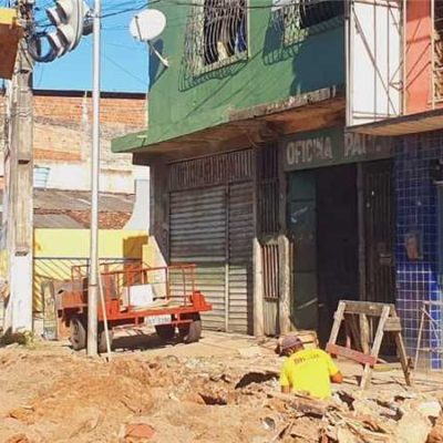 ILHÉUS: Prefeitura recupera rede de drenagem na Avenida Itabuna