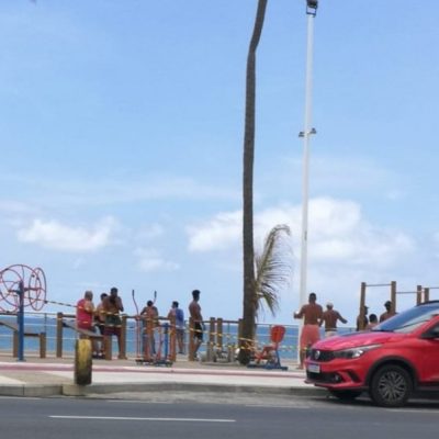 Medidas restritivas na orla de Salvador são descumpridas