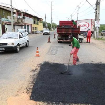 Operação tapa buracos da Prefeitura trabalha em 16 localidades de Ilhéus