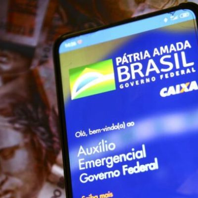 Paulo Guedes afirma que auxílio emergencial ficará entre R$ 175 a R$ 375