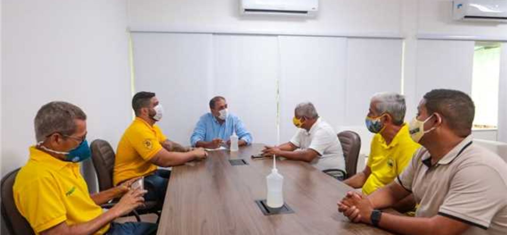 Prefeito se reúne com sindicato para avaliar situação do transporte público em Ilhéus