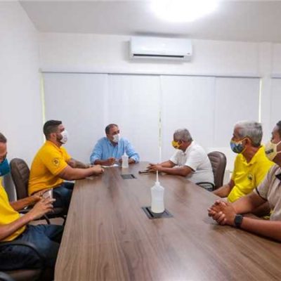 Prefeito se reúne com sindicato para avaliar situação do transporte público em Ilhéus
